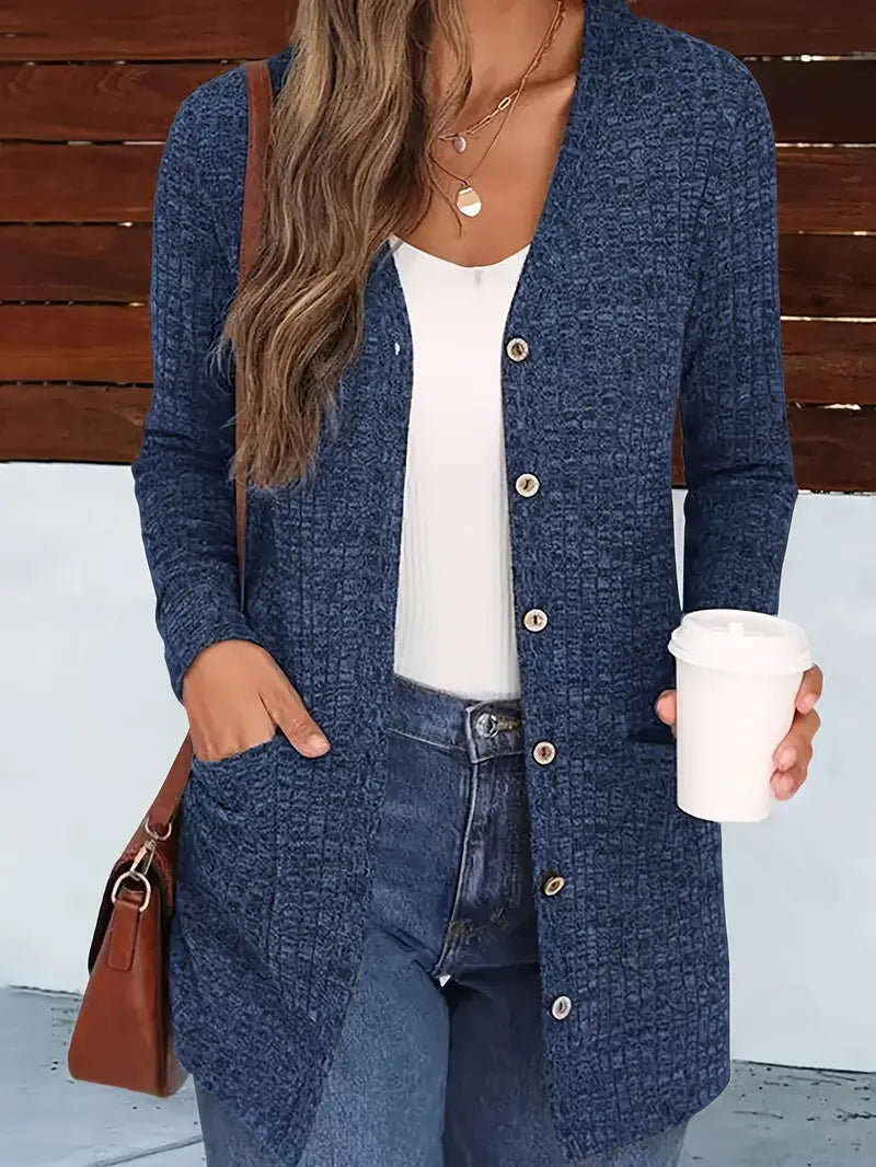 Greta | Damen Winterstrickjacke mit Knöpfen