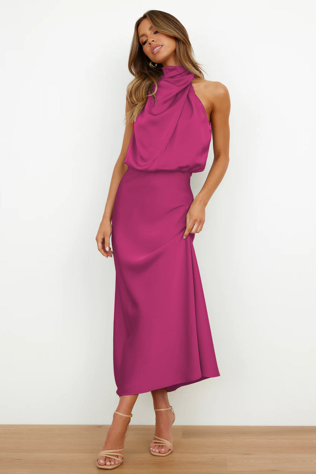 Claudia | Elegantes Halterneck Satin Kleid