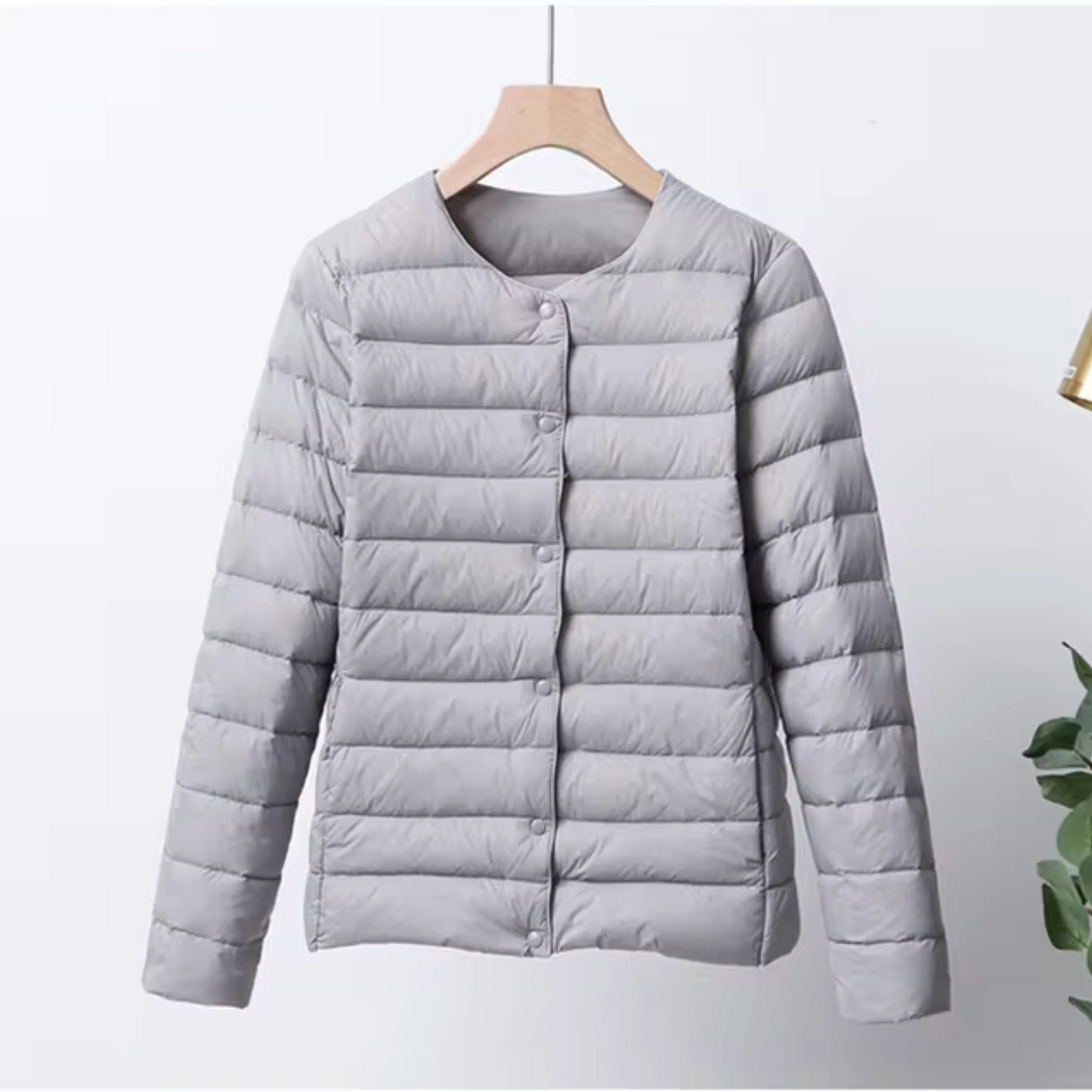 Lara | Damen Ultra Leichte Steppjacke mit Druckknöpfen