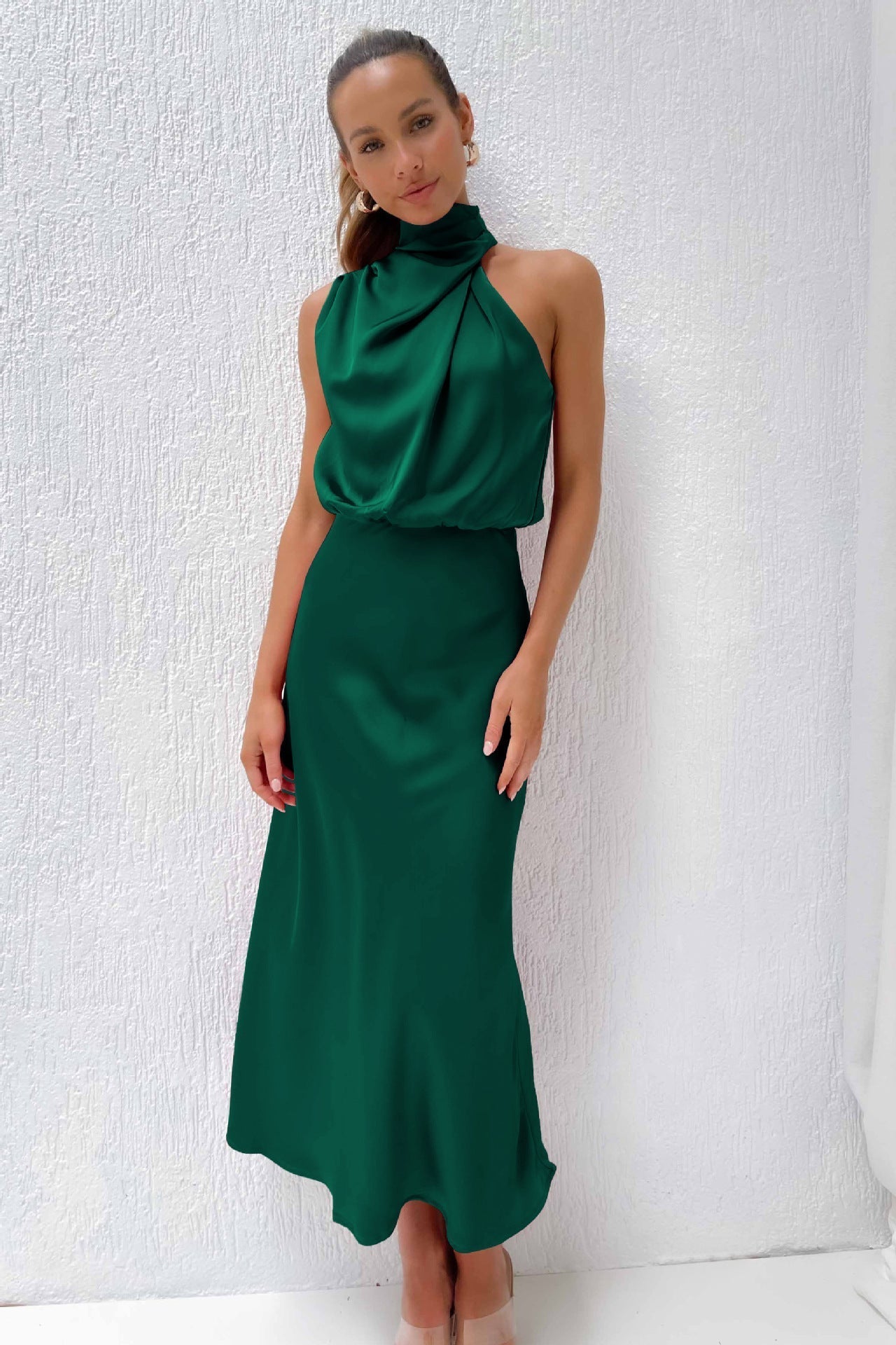 Claudia | Elegantes Halterneck Satin Kleid