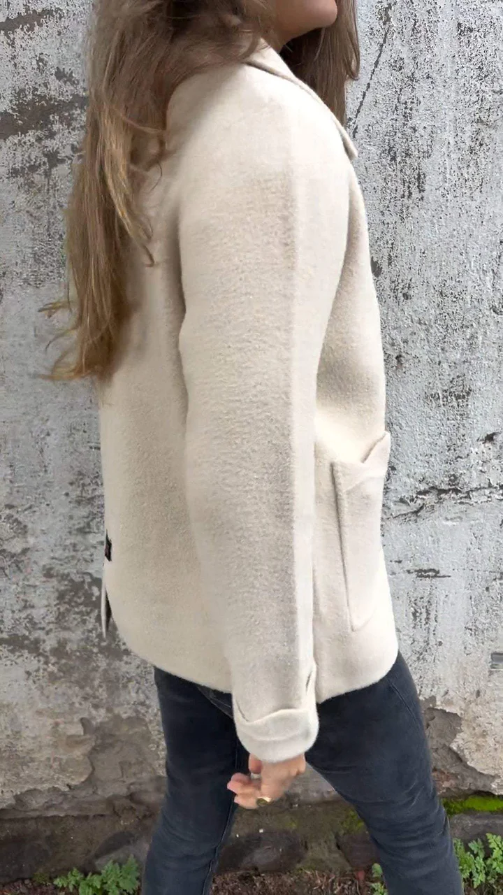 Daniela | Damen Kurzmantel mit aufgesetzten Taschen
