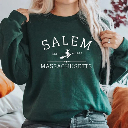 Beatrice | Damen Winter-Sweatshirt mit Hexenmotiv