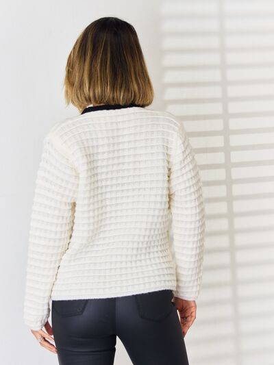 Felicia | Elegante Strickjacke mit Knöpfen und V-Ausschnitt