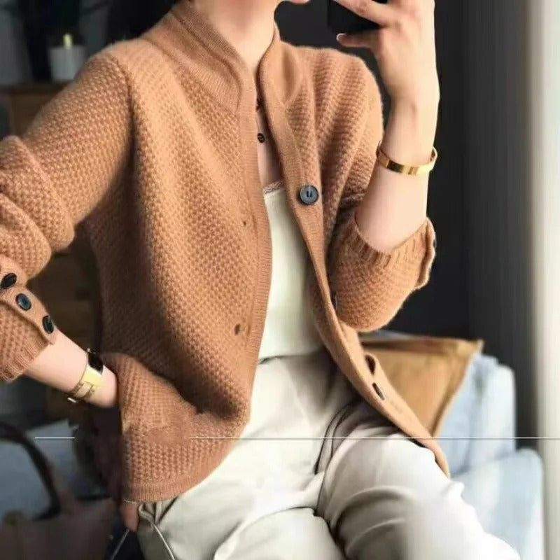 Marie | Damen Winter Strickjacke mit Knöpfen