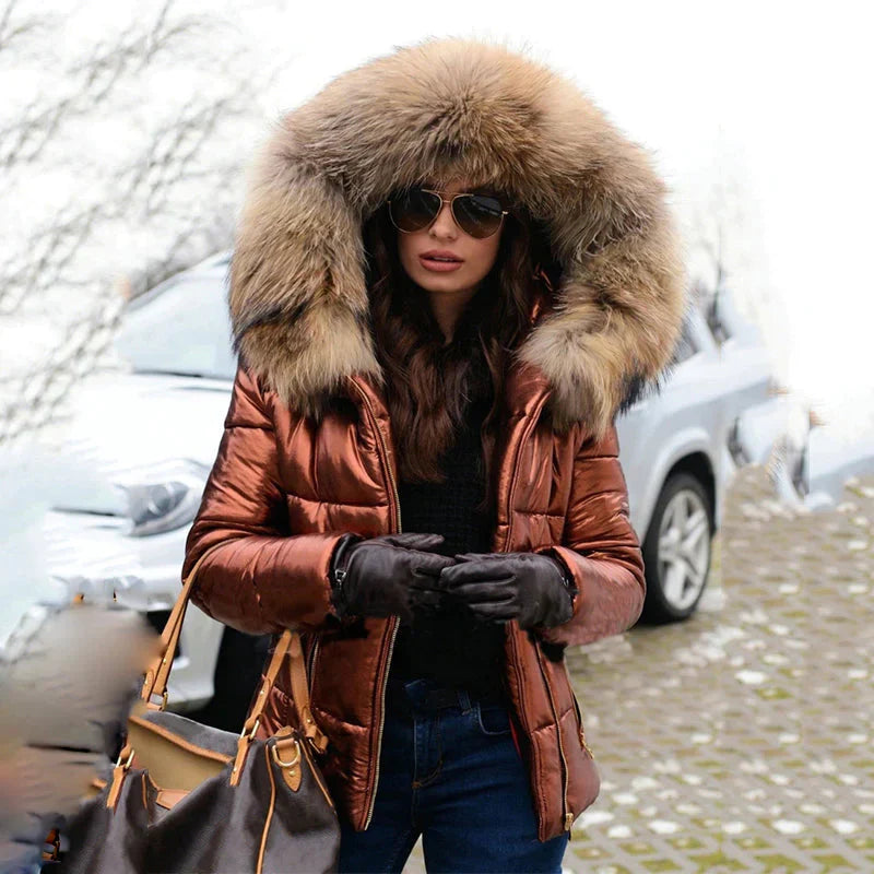 Helga | Damen Winter-Steppjacke mit Kapuze und Kunstfell