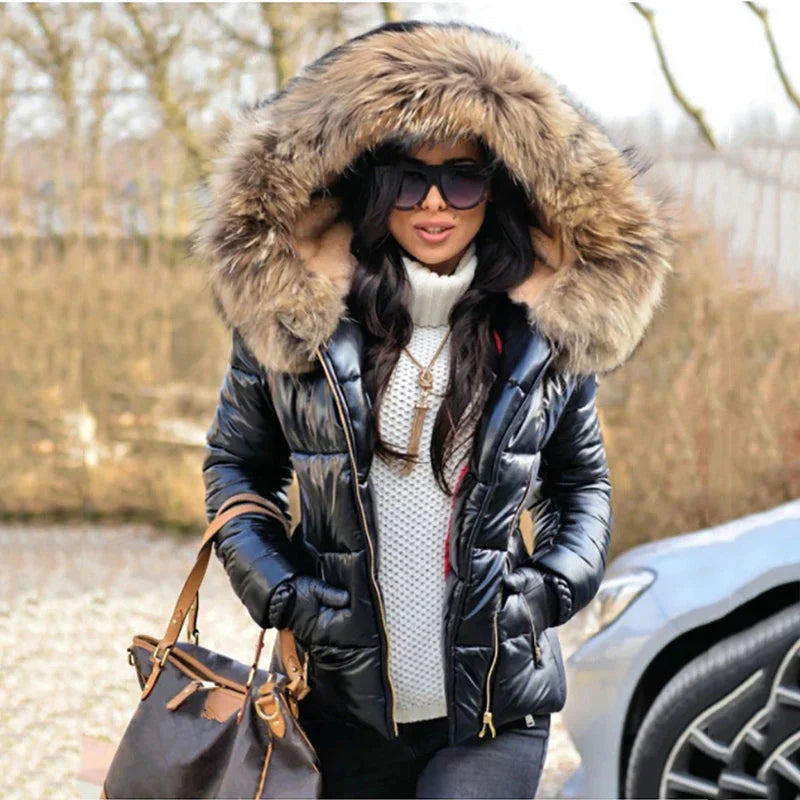 Helga | Damen Winter-Steppjacke mit Kapuze und Kunstfell