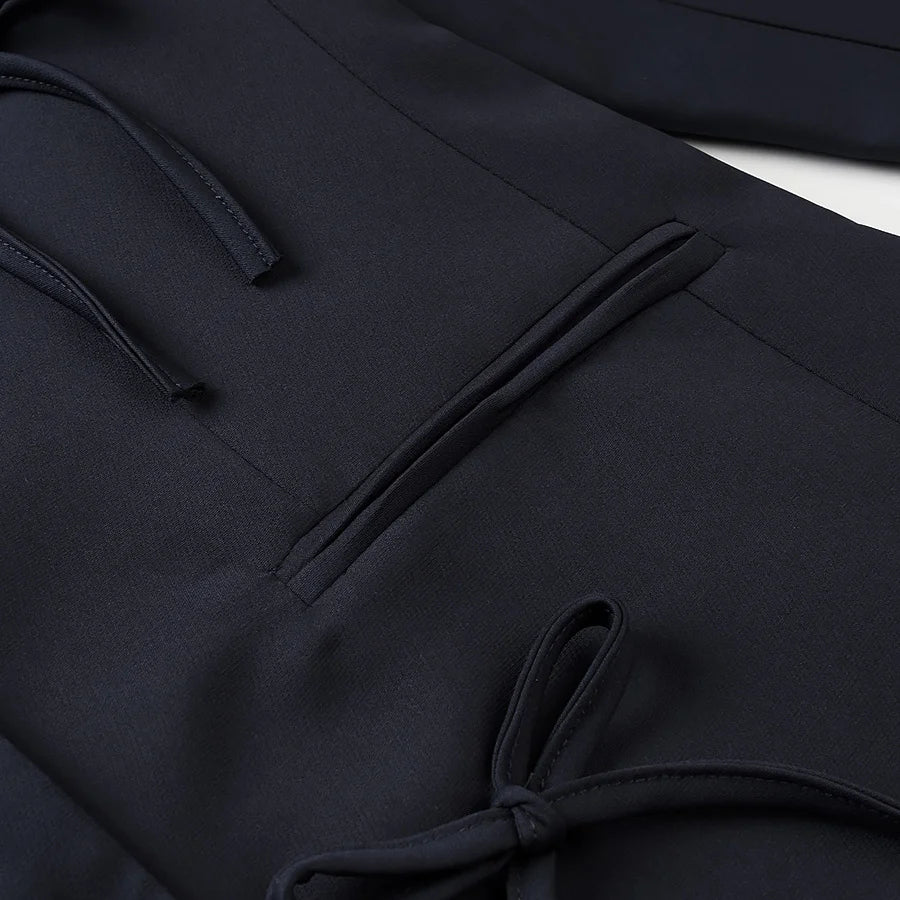 Sandra | Damen-Winterjacke mit Knöpfen und dekorativen Schleifen