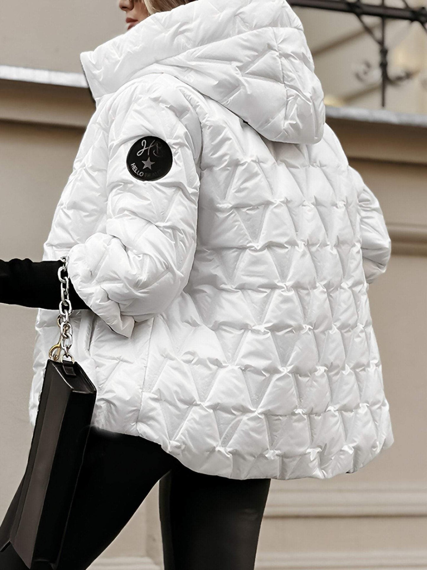 Margot | Diamantgesteppte Daunenjacke mit Kapuze