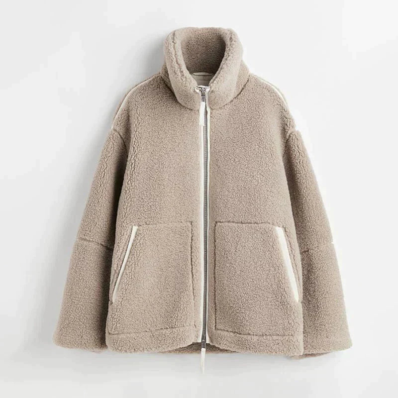Liora – Oversized Teddyjacken