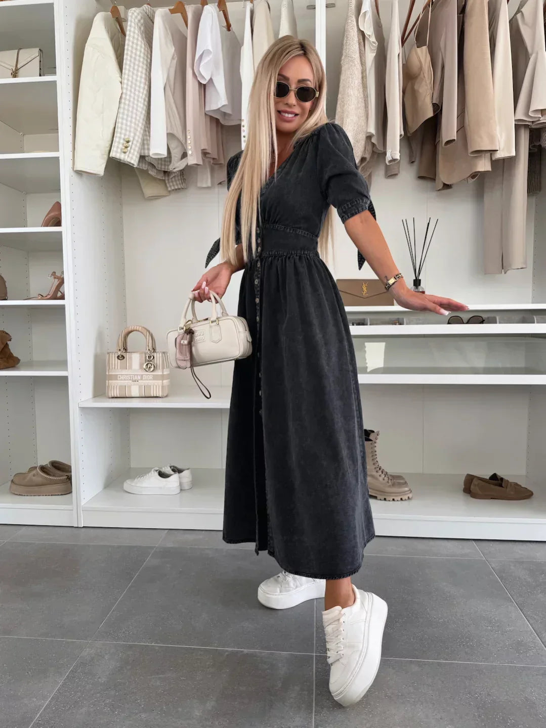 Ivanka | Strahlendes Denim-Kleid für einen modernen Look