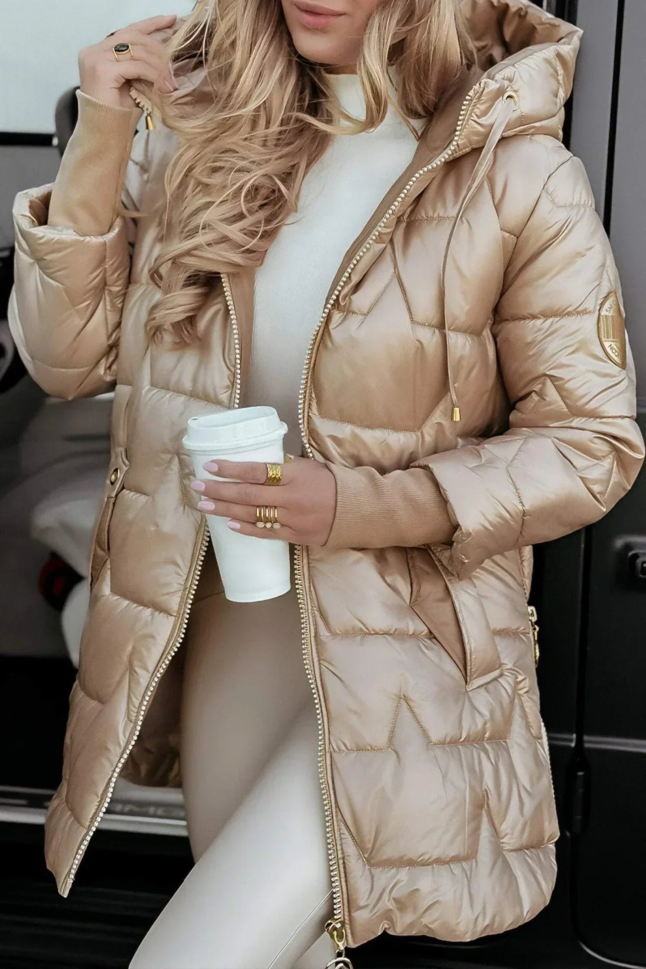 Savrani™ | Eleganter Wintermantel mit Kapuze und Wattierung