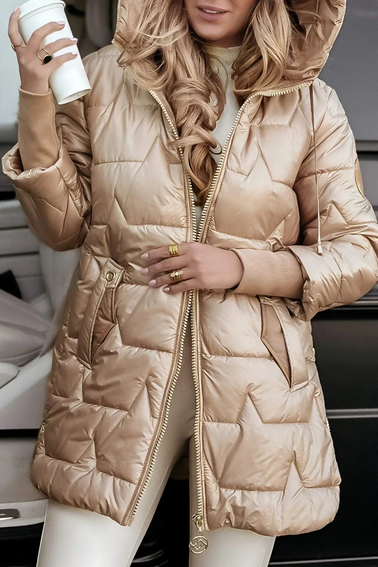 Savrani™ | Eleganter Wintermantel mit Kapuze und Wattierung