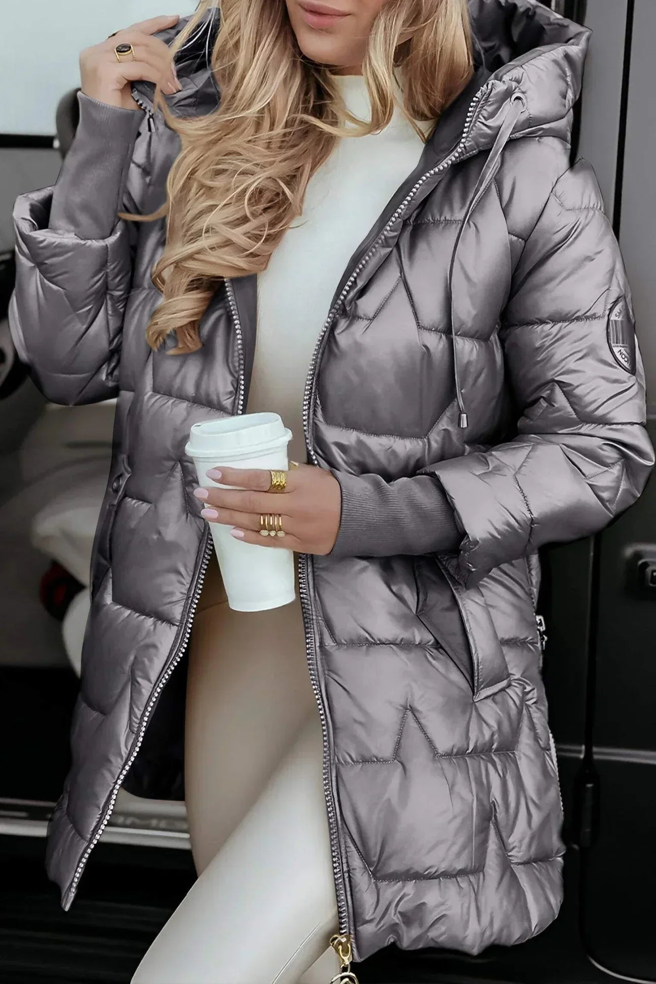 Savrani™ | Eleganter Wintermantel mit Kapuze und Wattierung