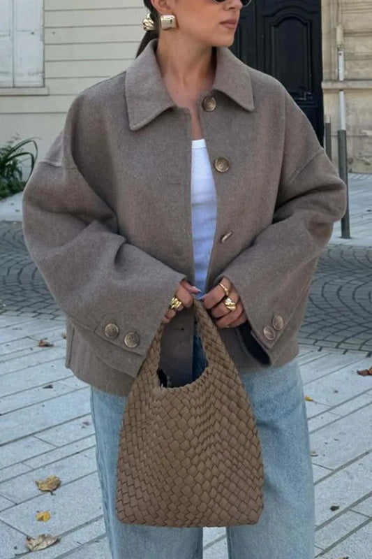 Lena | Damen Kurze Knopfjacke mit Breitem Kragen