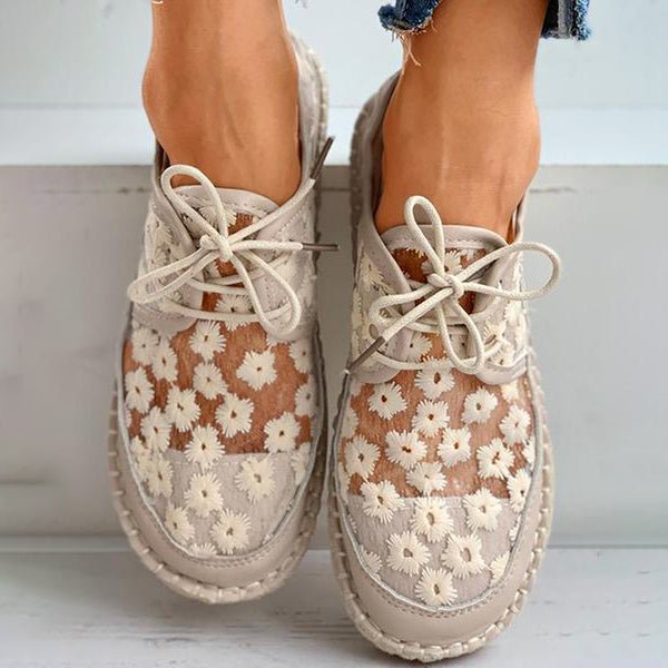 Rita | Luftige Schuhe mit Blumendesign