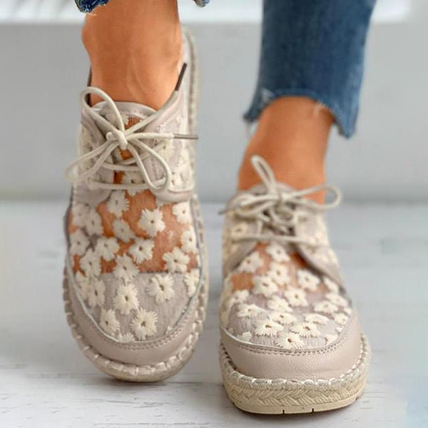 Rita | Luftige Schuhe mit Blumendesign