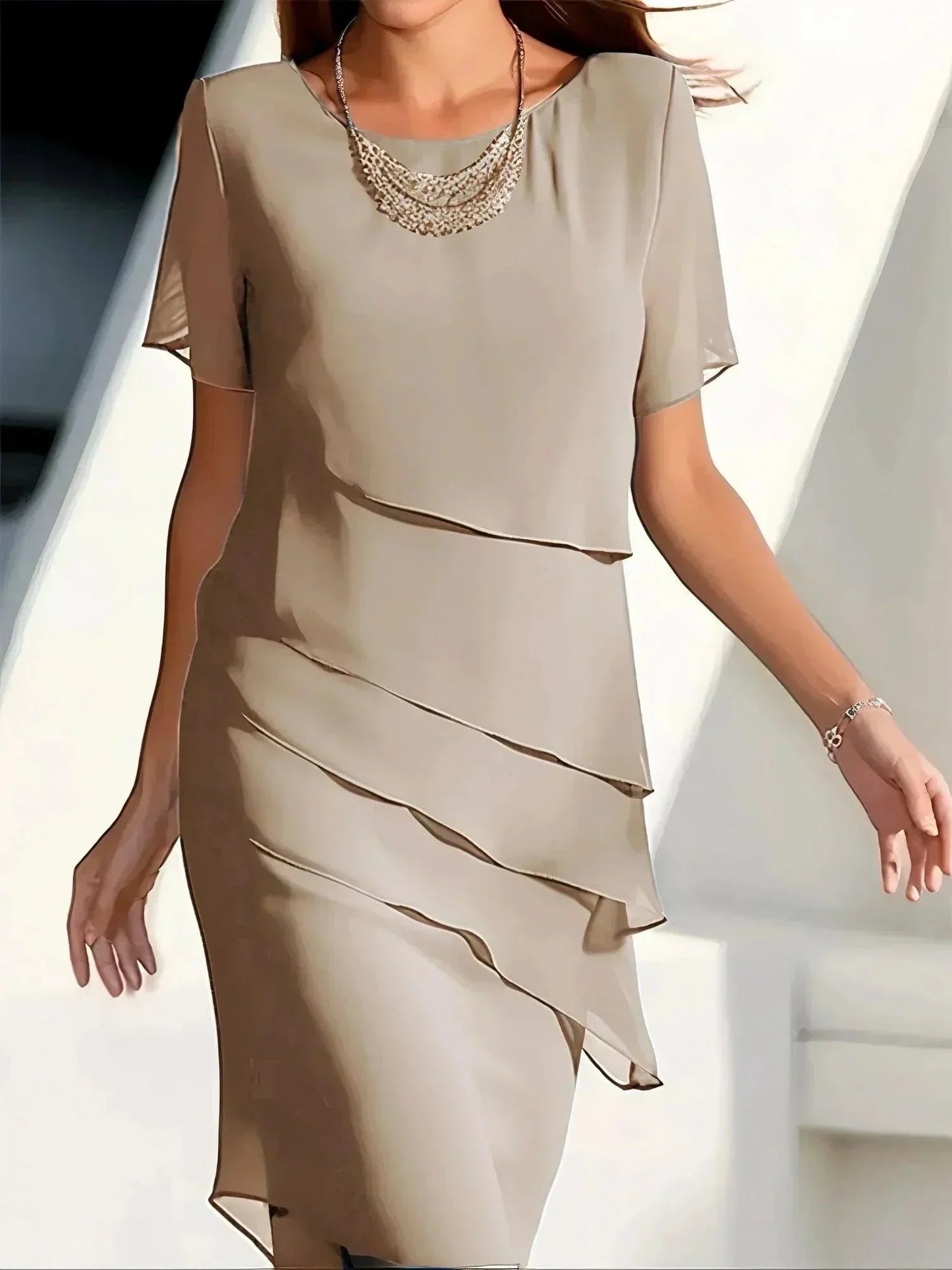 Julia | Elegantes Geschichtetes Chiffonkleid